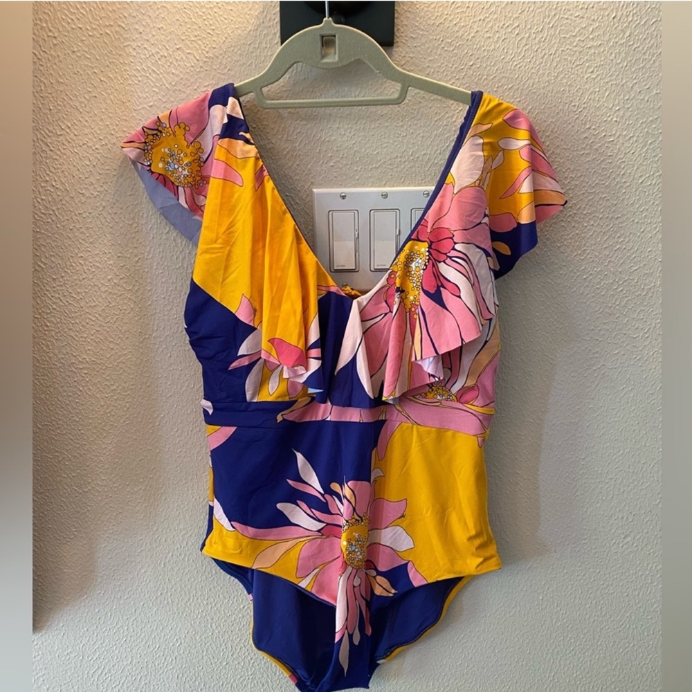 Trina Turk Swim & Spa Collection Breeze Plunge Ruffle Size 14